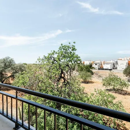 Daire Cabanas, Tavira, T3, O Pomar *